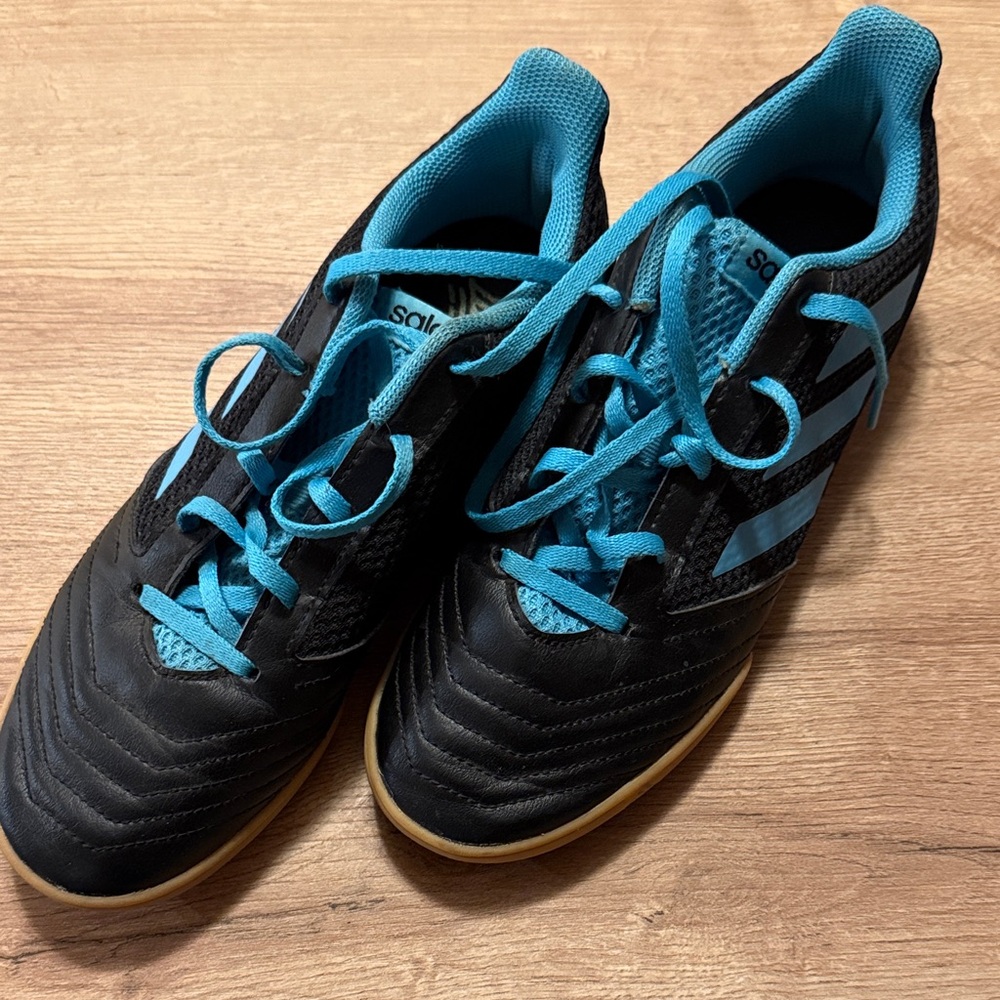 adidas Predator Sala Black/Blue Indoor Soccer Shoes size 6
